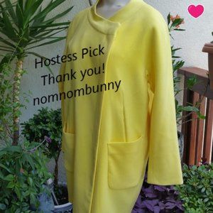 Coat Yellow Liz Claiborne w/pockets Look how you can jazz this coat up!